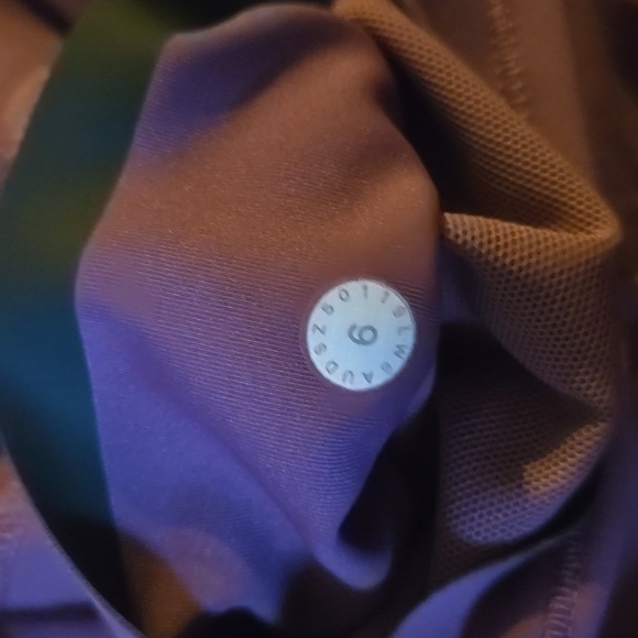 Lululemon Crop Purple Leggings Size 6 - Picture 5 of 5